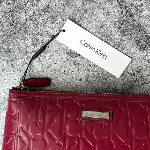 Calvin Klein Maroon Monogram Travel Bag - Picture 4 of 8